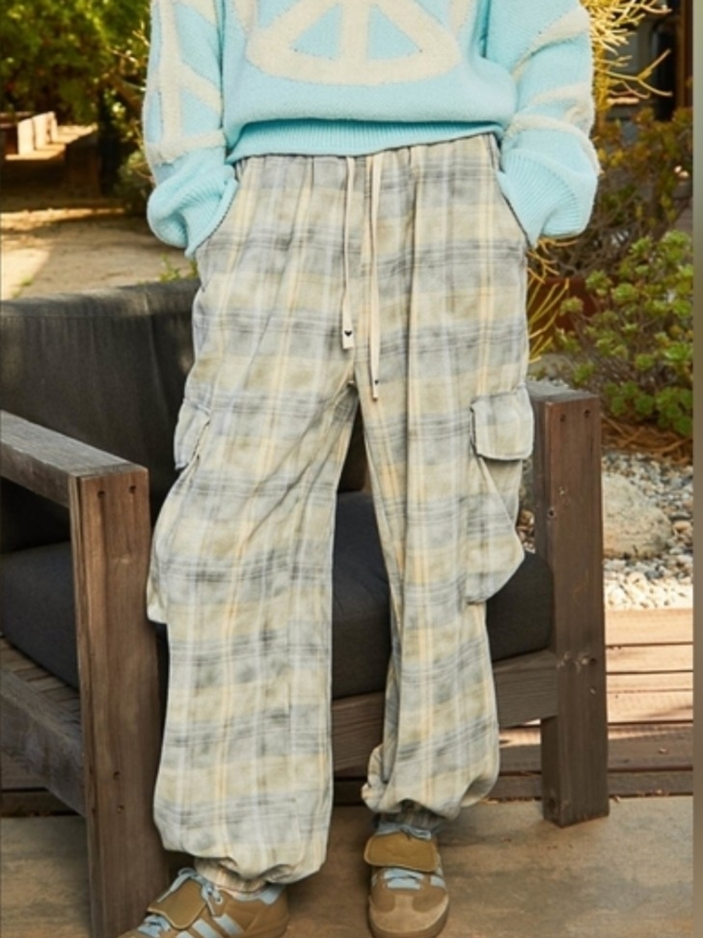 208p POL Plaid Cargo Joggers - Light Blue & Beige